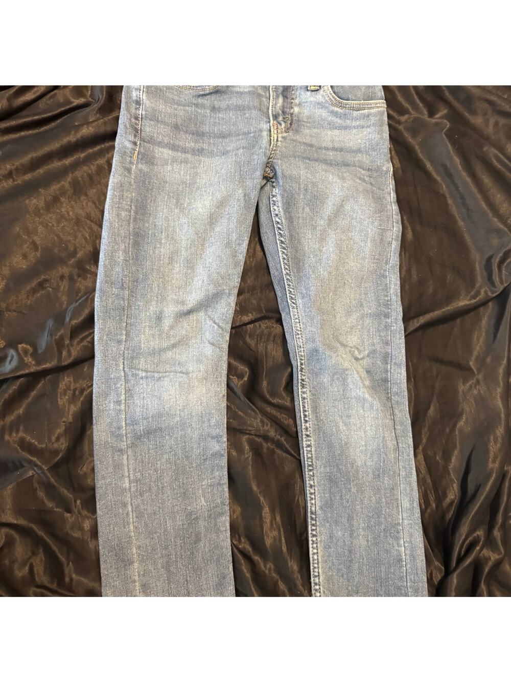 Levi’s jeans boys size 8 Regular ❤️